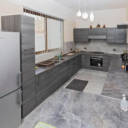5 Bedroom Holiday With Private Pool * Xewkija