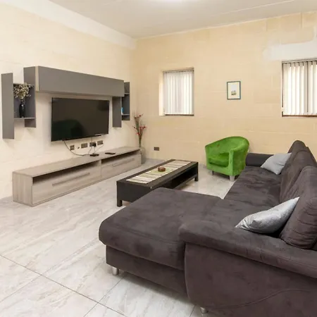 5 Bedroom Holiday With Private Pool * Xewkija