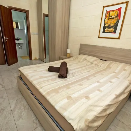 5 Bedroom Holiday With Private Pool Holiday home Xewkija