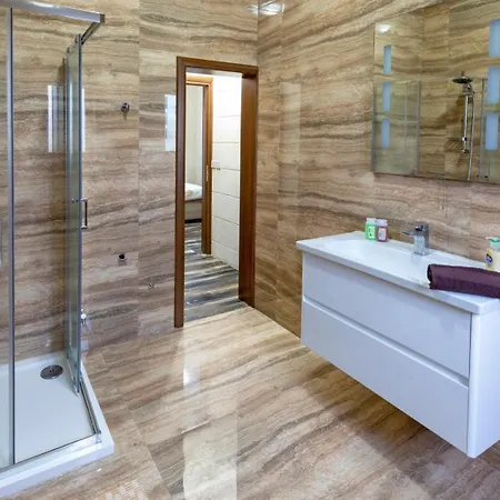 5 Bedroom Holiday With Private Pool Holiday home Xewkija