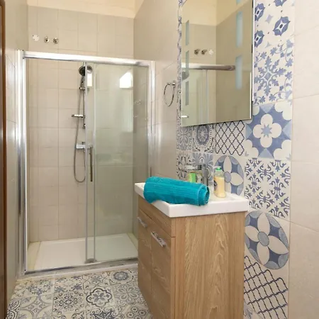 5 Bedroom Holiday With Private Pool Xewkija