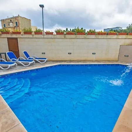 5 Bedroom Holiday With Private Pool Casa de Férias